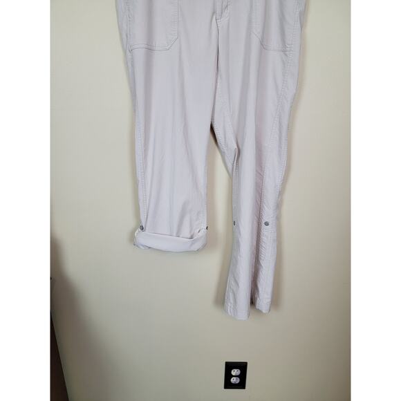 Patagonia Women's Size 14 Hiking Outdoor Pants with Roll Tab Hem Nylon Stain - Picture 6 of 9